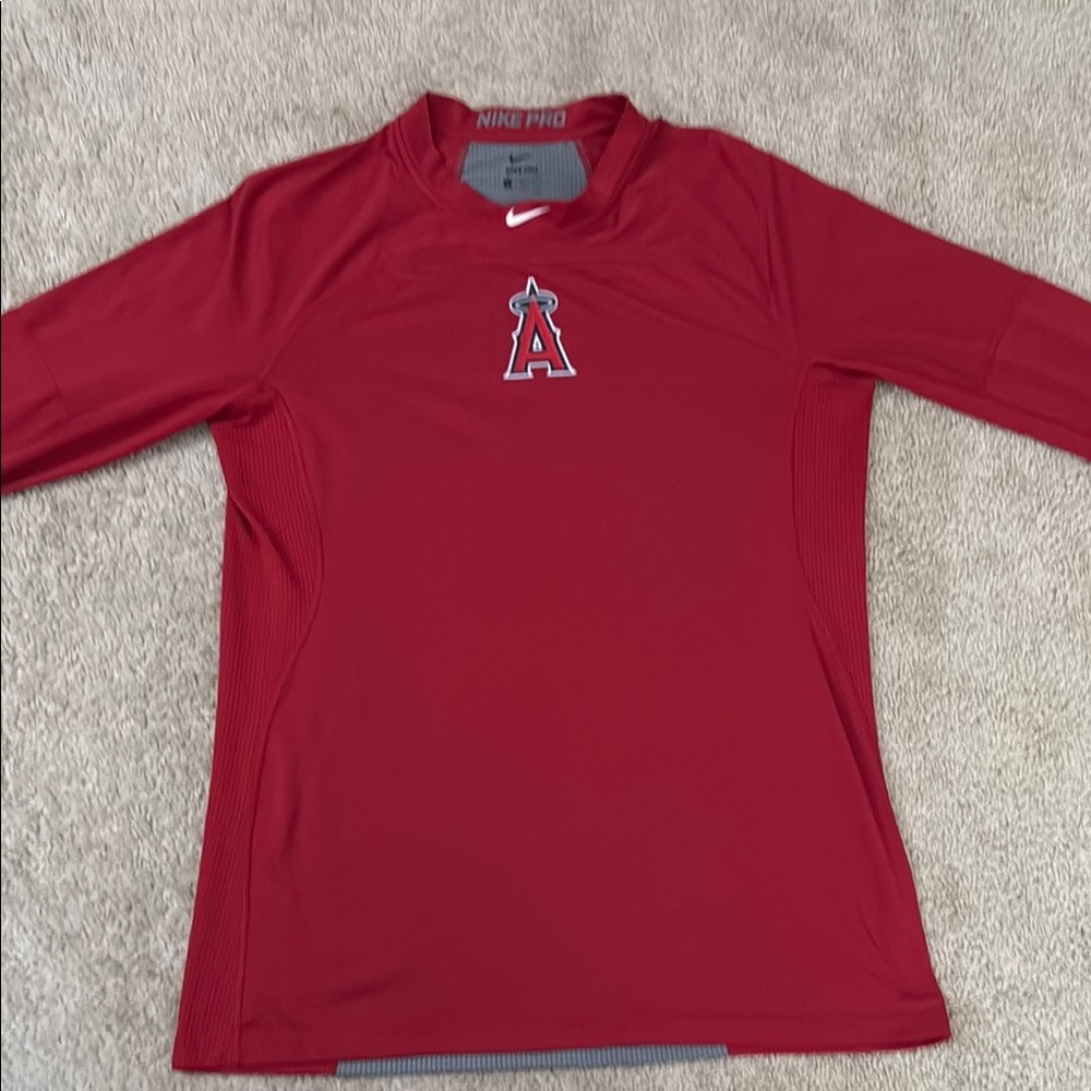 Nike Pro Baseball: Angles Performance Top